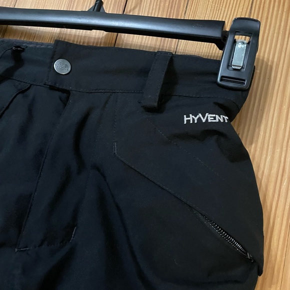 Boys The North Face Hyvent Seymour insulated ski pants - size XS (6). - Picture 3 of 4